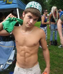 shirtless boys from the net 002 586576d7e9eac.jpg