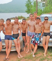 shirtless boys from the net 002 586576e9bfcf4.jpg