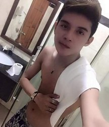 shirtless boys from the net 002 5865772de1356.jpg