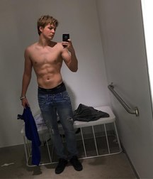 shirtless boys from the net 002 586578724b60b.jpg