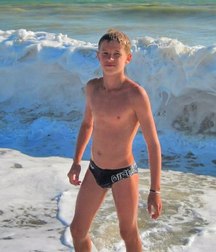 shirtless boys from the net 002 5865788b96e7a.jpg