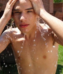 shirtless boys from the net 002 586578958f069.jpg