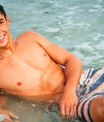 shirtless boys from the net 002 586578a5bbe2c.jpg