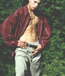 Posing Boy 589b44c756e92.jpg