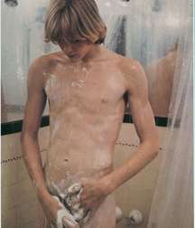 Shower With Me (Please!) 592b4296ccb9d.jpg
