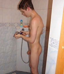 Shower Twinks 5936fe32d3b2e.jpg