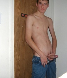100 Random Twinks 593dffad845e8.jpg