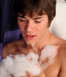Bath Time for Damien 594163404fd8d.jpg