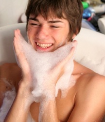 Bath Time for Damien 59416346e8446.jpg