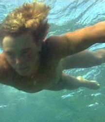 Naked Underwater 595514412e232.jpg