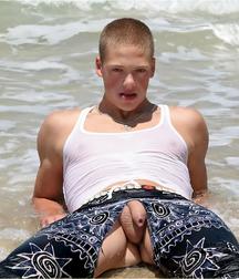 Stanley at the Beach 596bddcfb9357.jpg