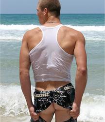 Stanley at the Beach 596bddd2a6046.jpg