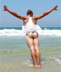 Stanley at the Beach 596bde042e6f5.jpg