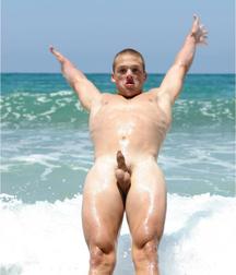 Stanley at the Beach 596bde1498d2b.jpg