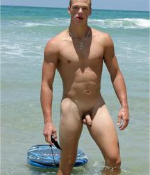 Stanley at the Beach 596bde1fde01b.jpg
