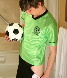 Lance Cleans Up 596c3c87335a7.jpg