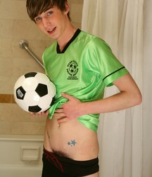 Lance Cleans Up 596c3c8f0e737.jpg