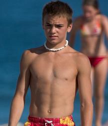 More Non-Nekkid Beauties 597526d6b7809.jpg