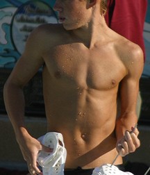 More Non-Nekkid Beauties 59752a4bb767d.jpg