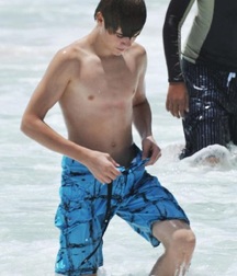 Boyz Enjoying Summer (Non-nude) 597bfa7dbb83d.jpg