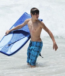 Boyz Enjoying Summer (Non-nude) 597bfa7eed16c.jpg