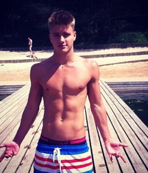 Boyz Enjoying Summer (Non-nude) 597bfc1a2c06f.jpg