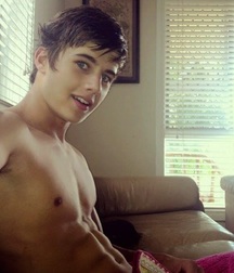 If Looks Could Kill (Non-nude) 599e3cf01cdeb.jpg