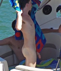 Boys on Boats 59a774f3e7f41.jpg