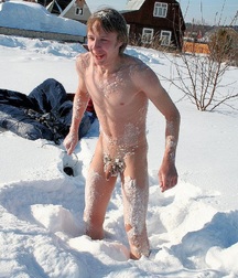 Wanking in a Winter Wonderland 5a1b4f6d61e35.jpg