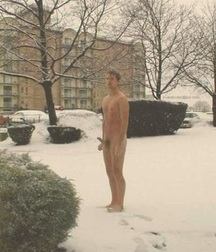 Wanking in a Winter Wonderland 5a1b4fb5891f0.jpg