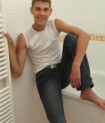 Ton Takes a Bath 5a714a916c4dd.jpg