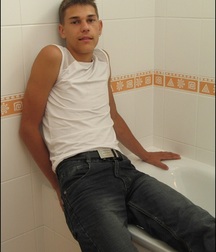 Ton Takes a Bath 5a714a9eda46b.jpg