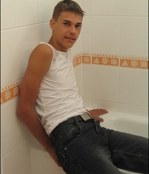 Ton Takes a Bath 5a714aa20fcc8.jpg