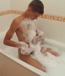 Ton Takes a Bath 5a714b308ef84.jpg