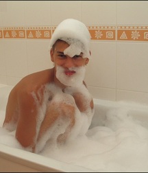 Ton Takes a Bath 5a714b40ab340.jpg