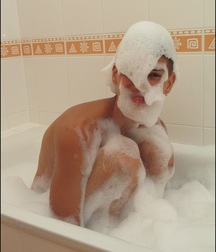 Ton Takes a Bath 5a714b44ec312.jpg