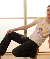 Handsome Harry 5a766d066e67b.jpg