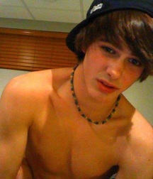 He's Got the Look (Non-Nude) 5a7e5ddd869eb.jpg