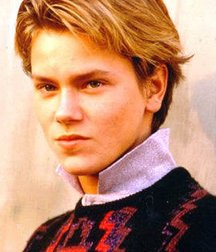Remembering River Phoenix 5a7f4ec747244.jpg