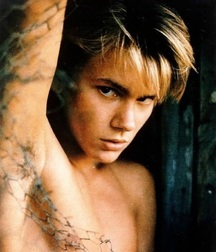 Remembering River Phoenix 5a7f4eea9a099.jpg