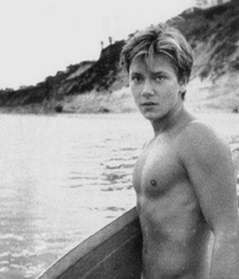 Remembering River Phoenix 5a7f4eef5fa0c.jpg