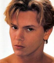 Remembering River Phoenix 5a7f4f051210f.jpg
