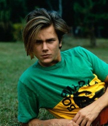 Remembering River Phoenix 5a7f4f109e405.jpg