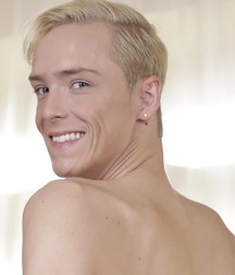 Kris Blent-Blond and Beautiful 5a82122aafbd4.jpg