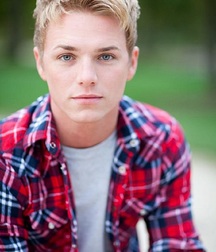He's Got The Look (Non-nude) 5a8f073a9c023.jpg