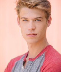Young Hollywood 5aadca935c588.jpg