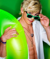 Young Hollywood 5aadd0c2efa19.jpg