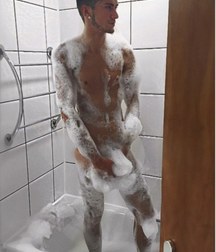 Splish Splash I Was Taking' A Bath 5aadd99f683d2.jpg