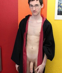 Boys Wearing Glasses 5ab6b1105ce75.jpg