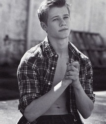 Lucas Till 5ac8693cacc31.jpg